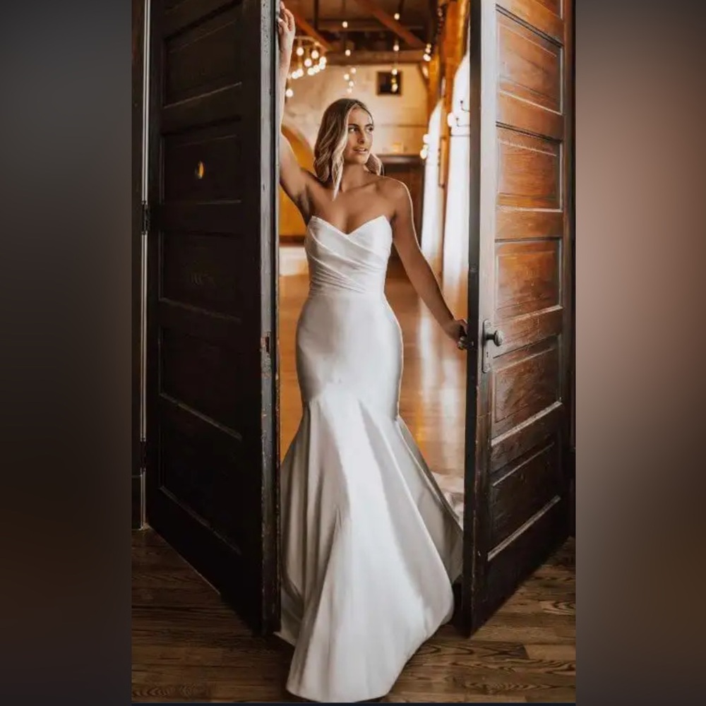 Essence of Australia Wedding Dress - Style #3340